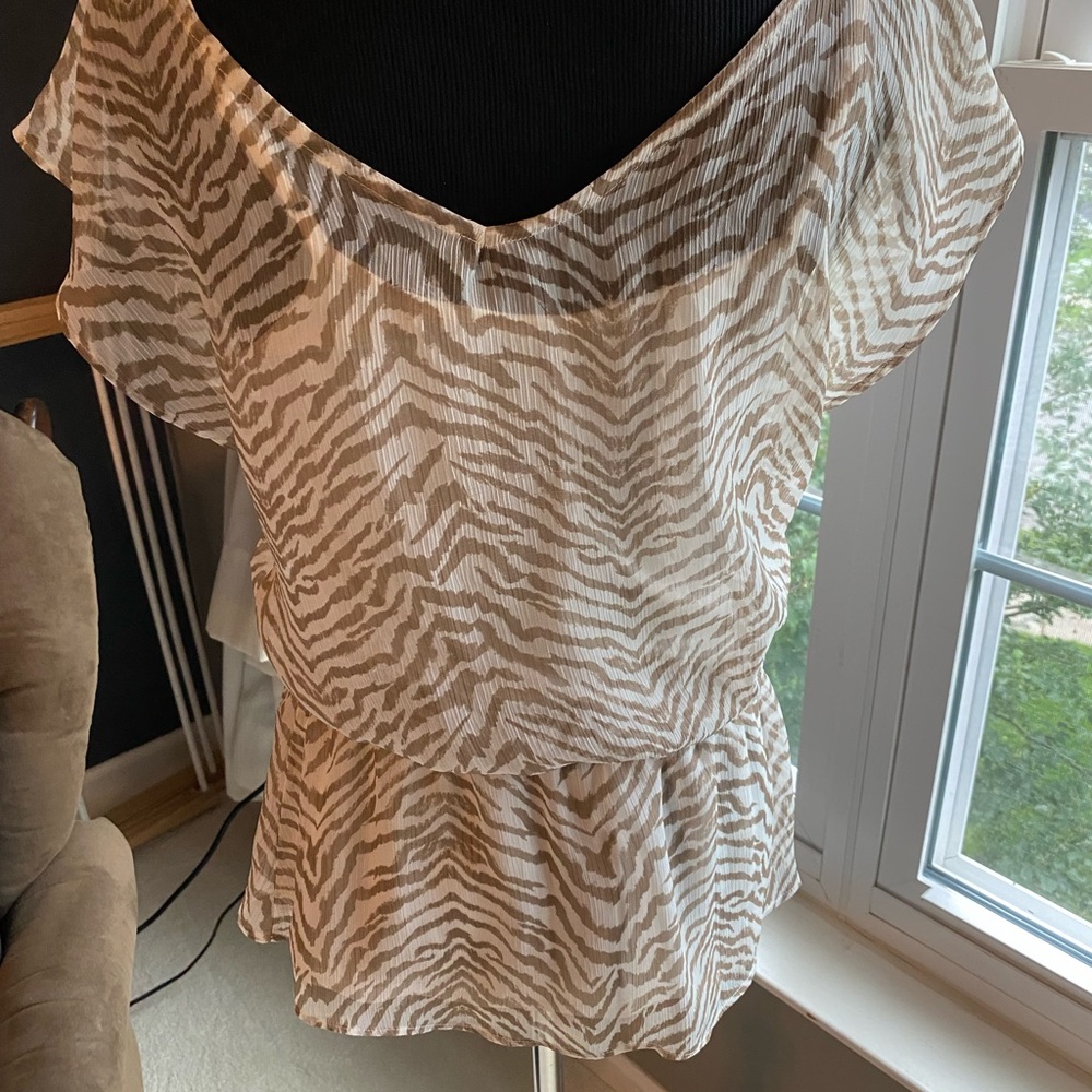 Express Top - Picture 2 of 3